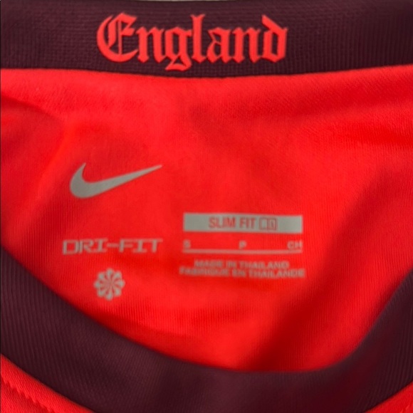 Nike England Women's Red Women’s Jersey Size Small - Picture 11 of 11